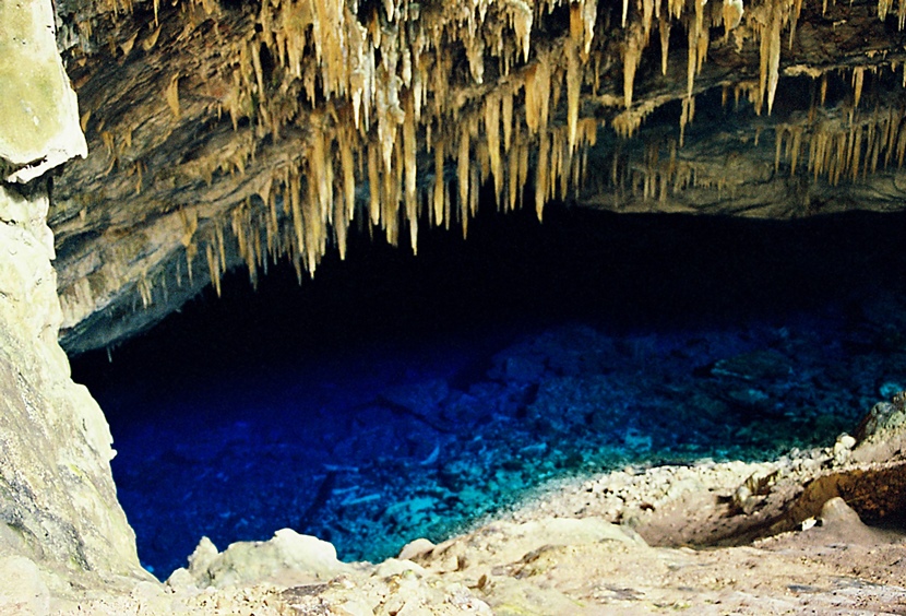 Gruta do lago azul